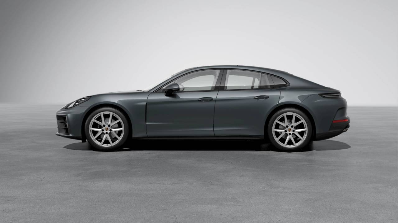 2026 Porsche Panamera 4