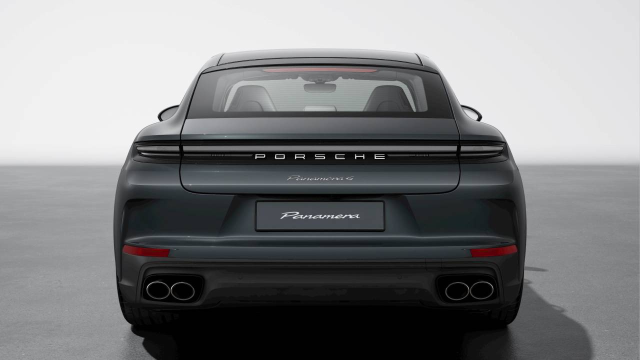 2026 Porsche Panamera 4