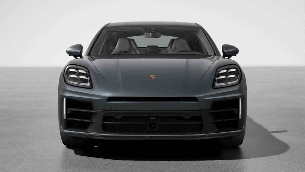 2026 Porsche Panamera 4