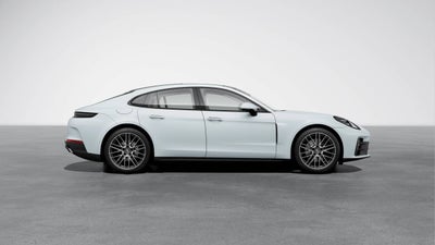 2026 Porsche Panamera 4