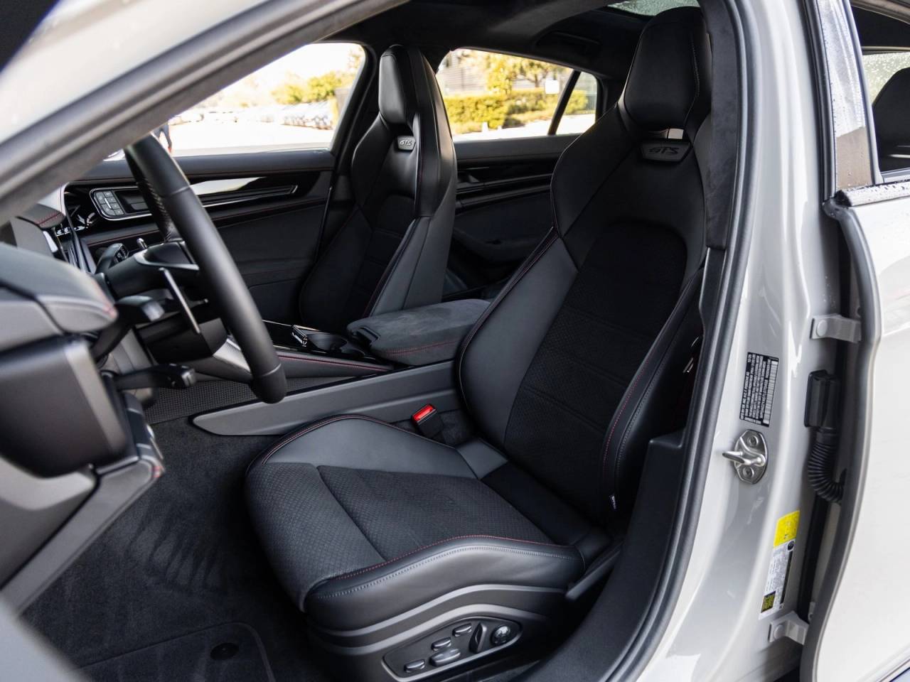 2026 Porsche Panamera Panamera GTS