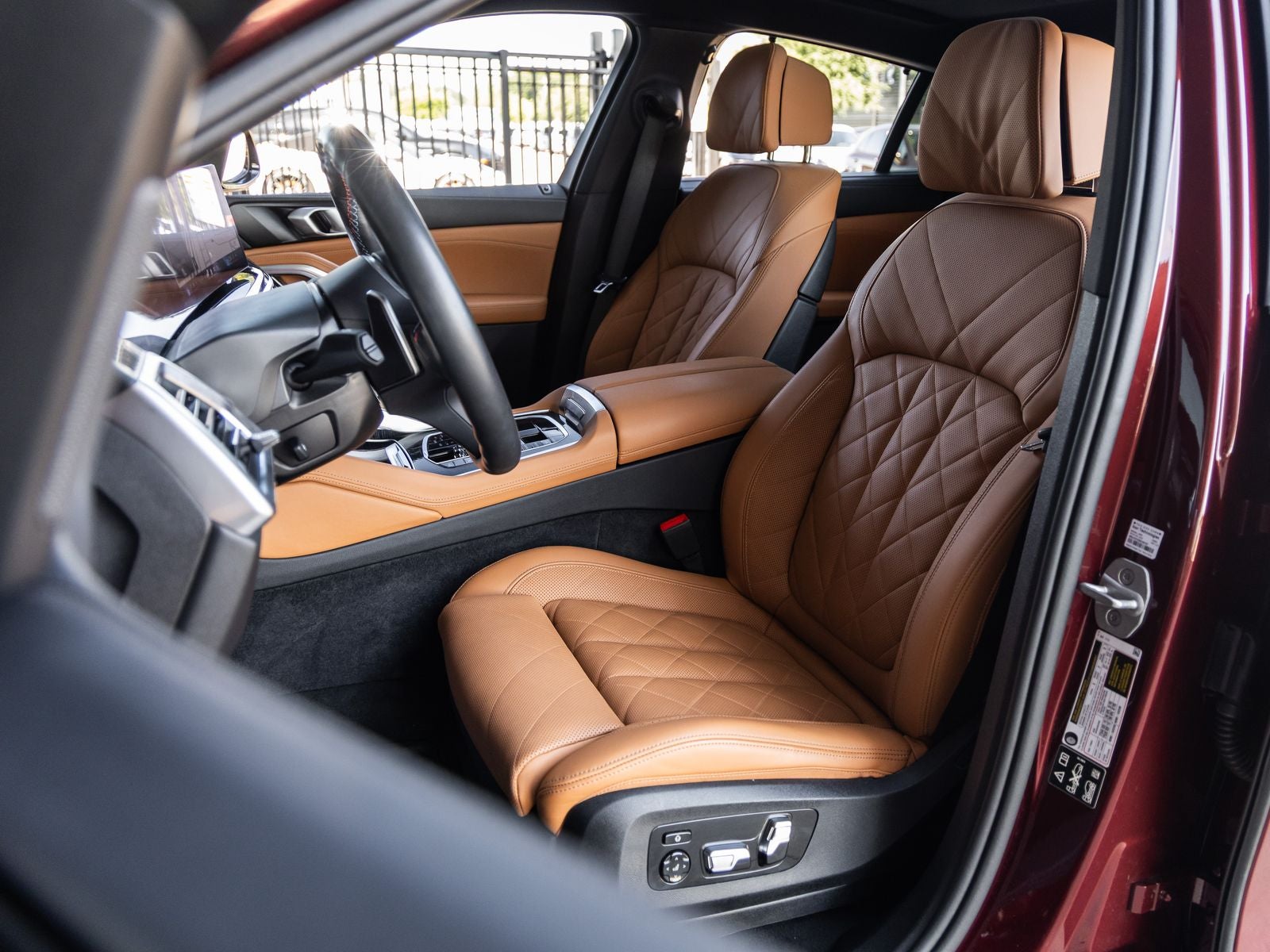 2025 BMW X6 M60i