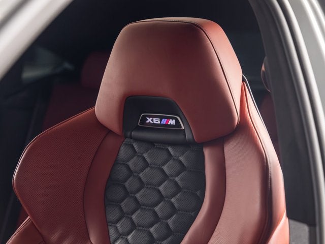 2025 BMW X6 M Base