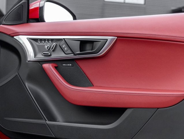 2018 Jaguar F-TYPE R