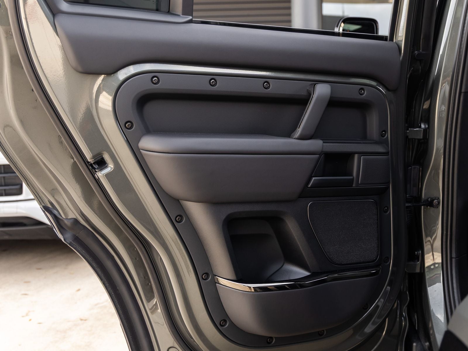 2025 Land Rover Defender 110 P635 OCTA V8