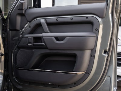 2025 Land Rover Defender 110 P635 OCTA V8