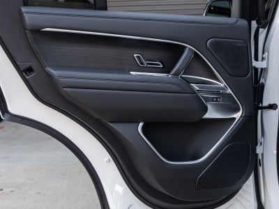 2025 Land Rover Range Rover SE