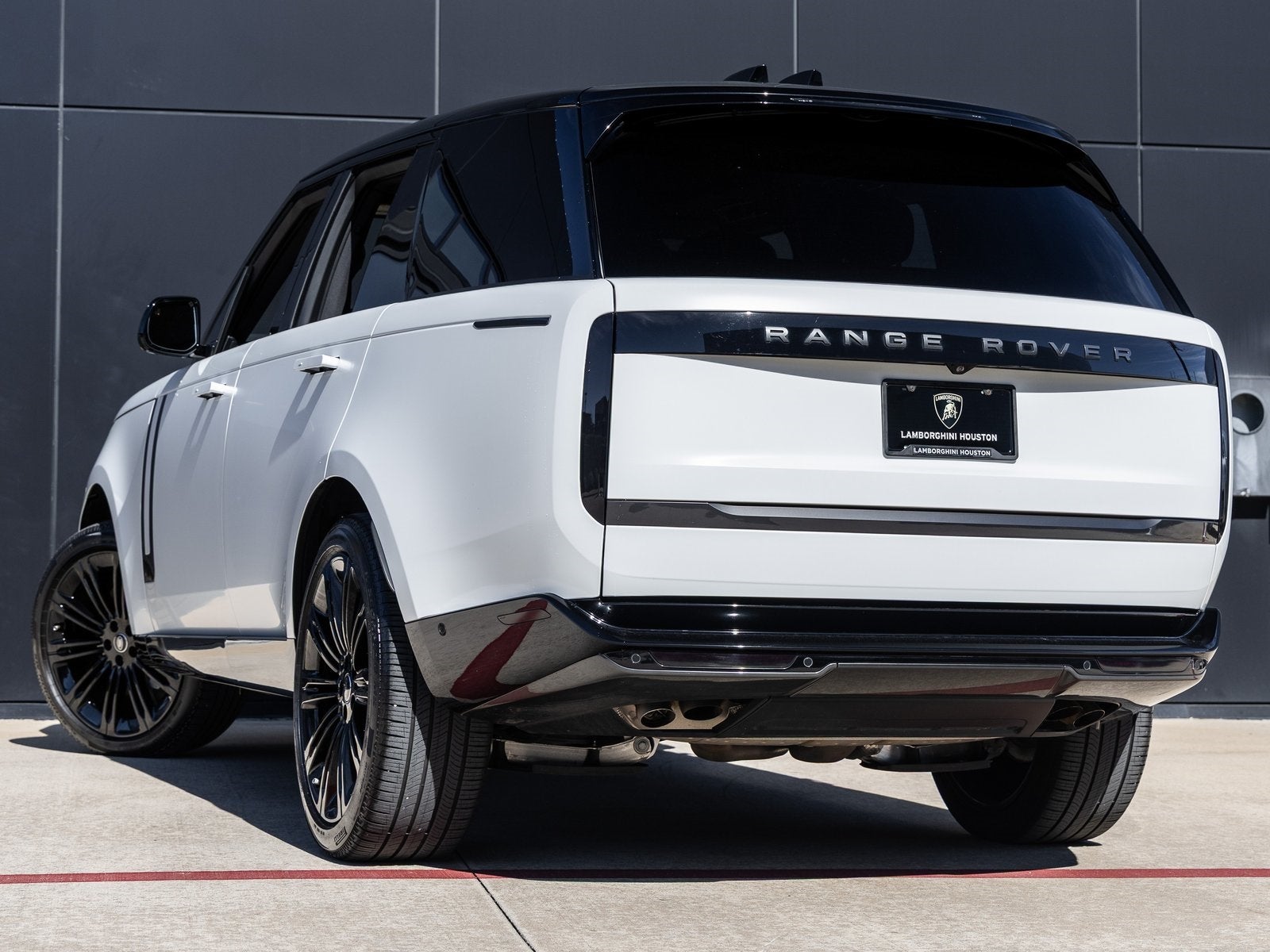 2025 Land Rover Range Rover SE