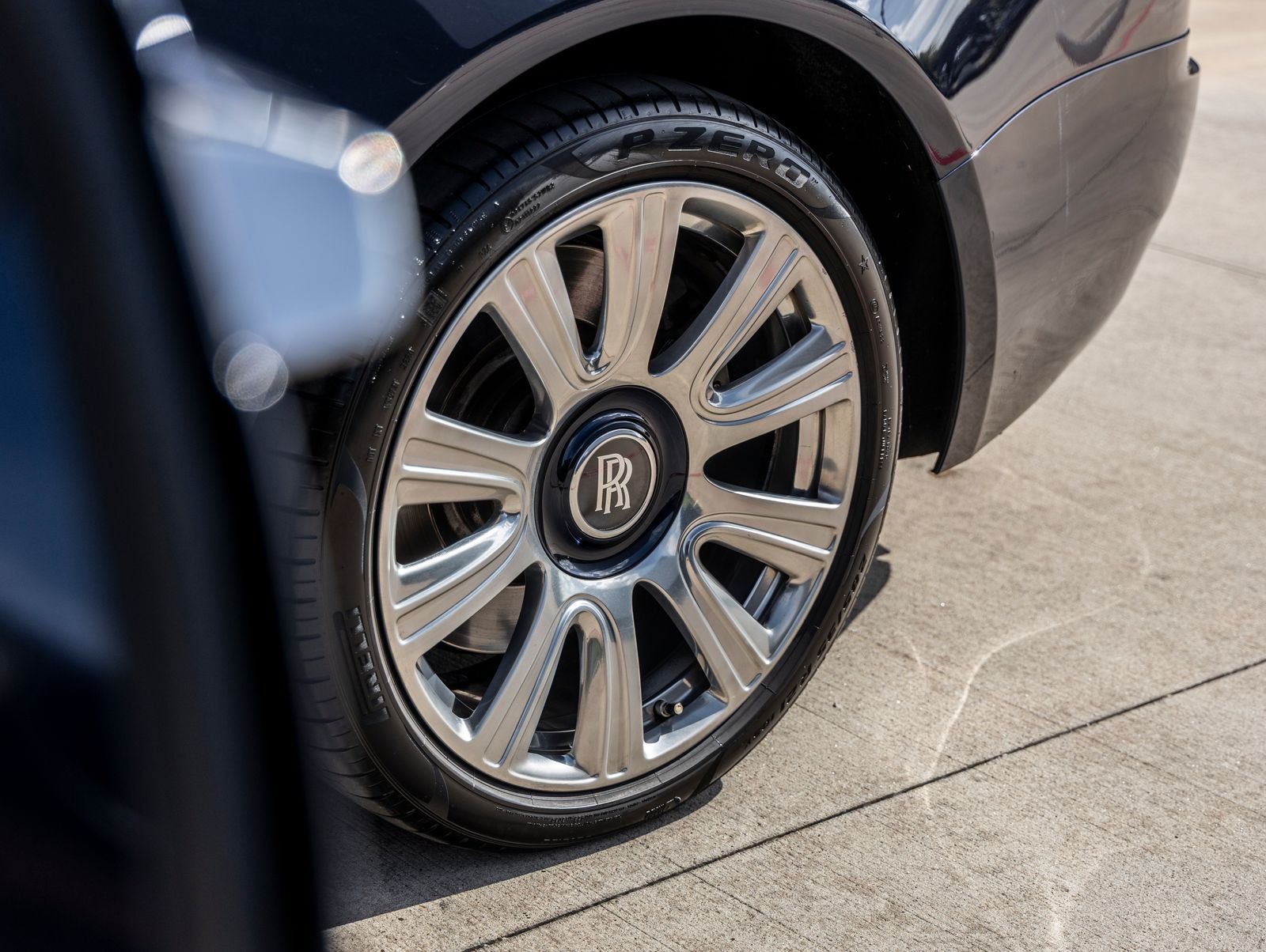 2016 Rolls-Royce Dawn Base