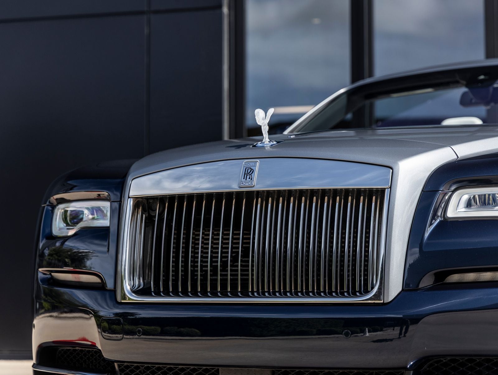 2016 Rolls-Royce Dawn Base