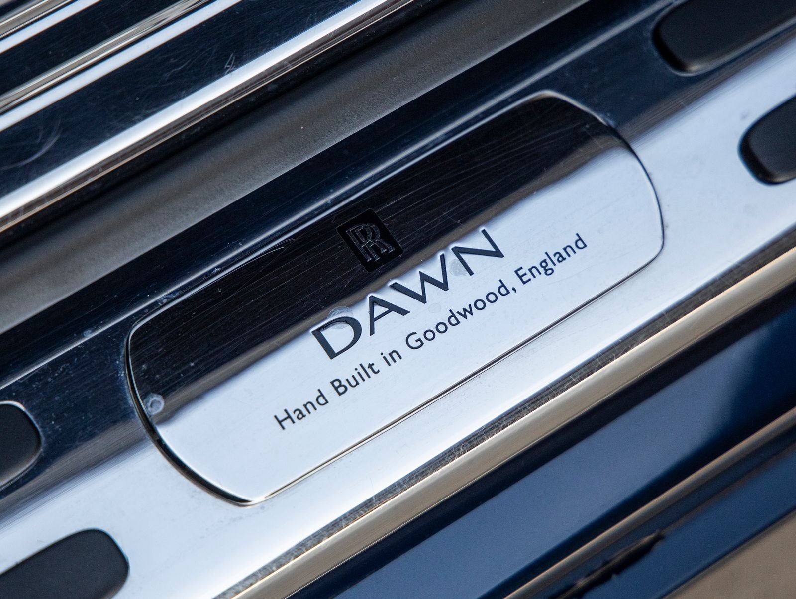 2016 Rolls-Royce Dawn Base