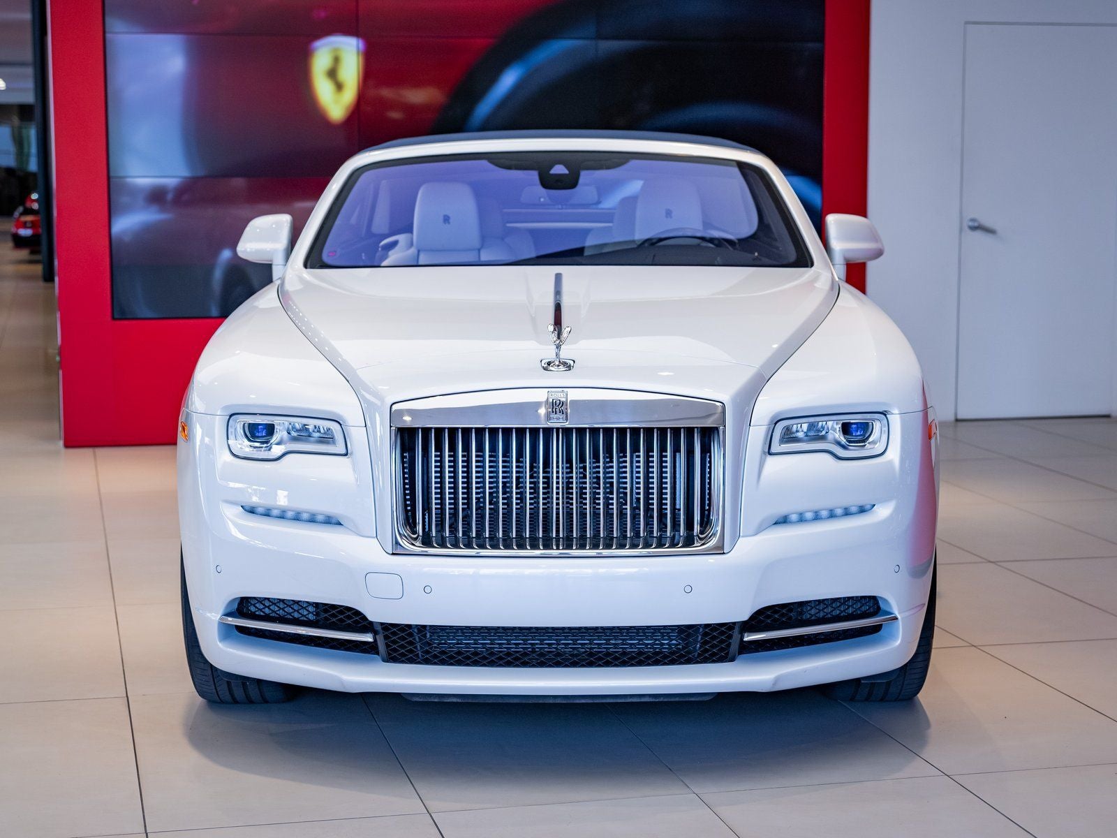 2018 Rolls-Royce Dawn Base