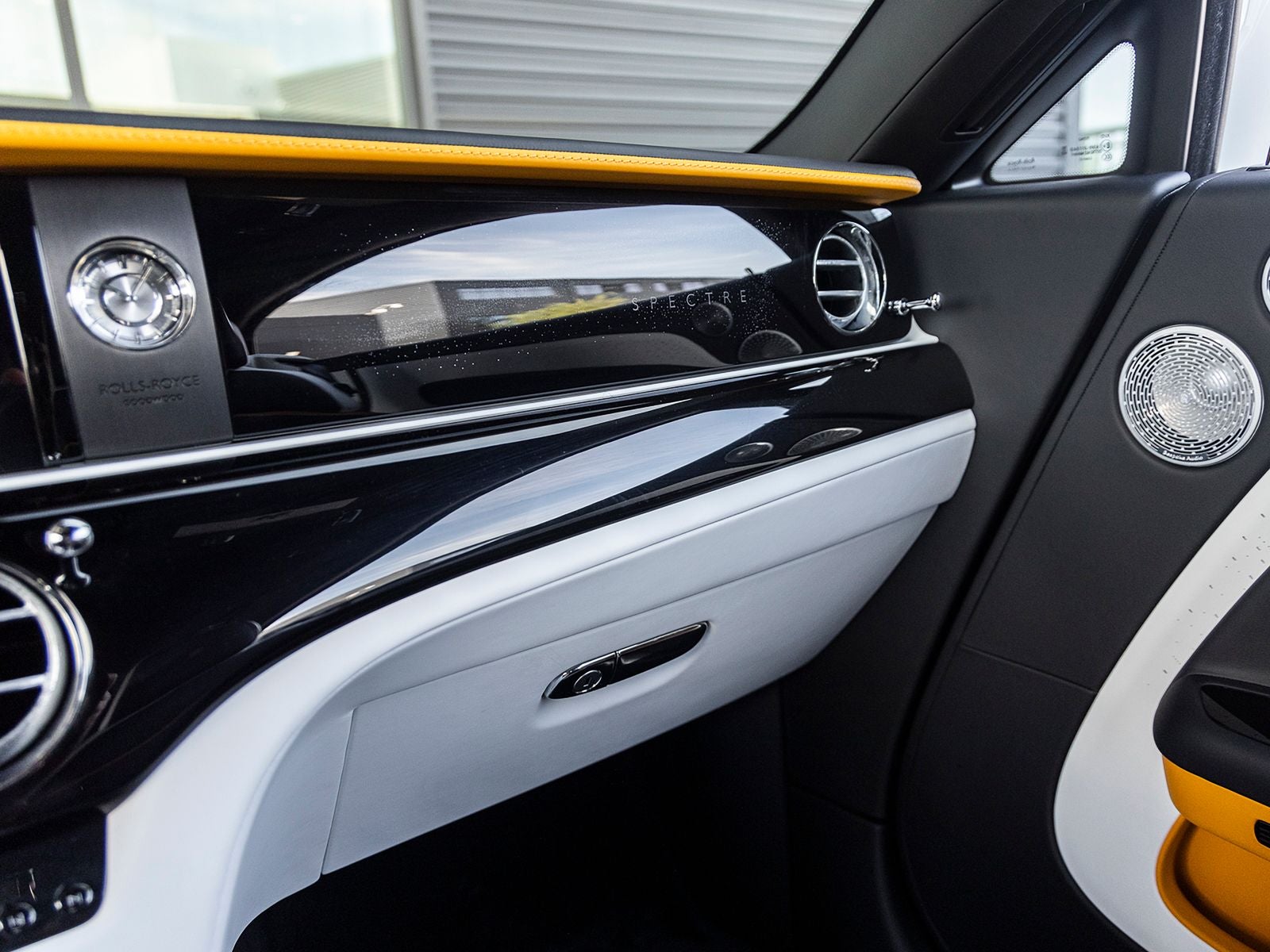 2024 Rolls-Royce Spectre 