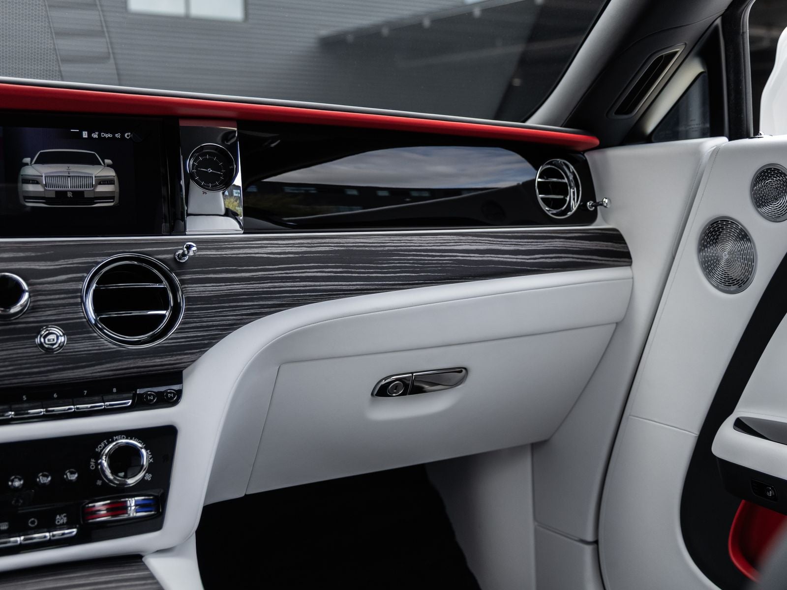 2026 Rolls-Royce Spectre 