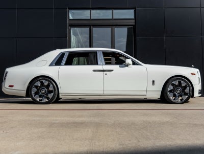2022 Rolls-Royce Phantom Base