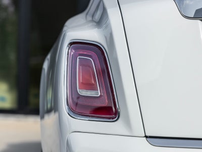 2022 Rolls-Royce Phantom Base