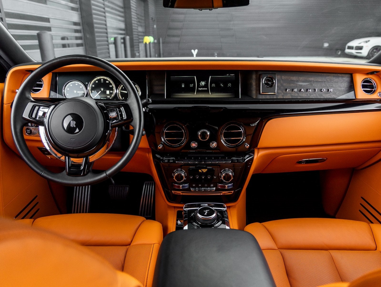 2022 Rolls-Royce Phantom Base