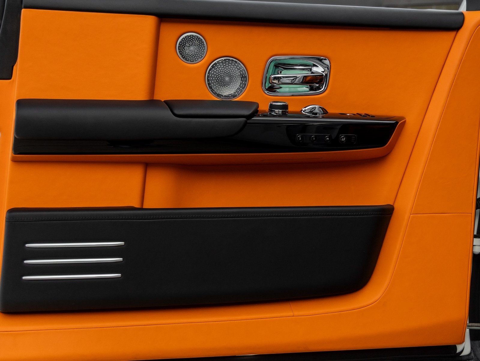 2022 Rolls-Royce Phantom Base