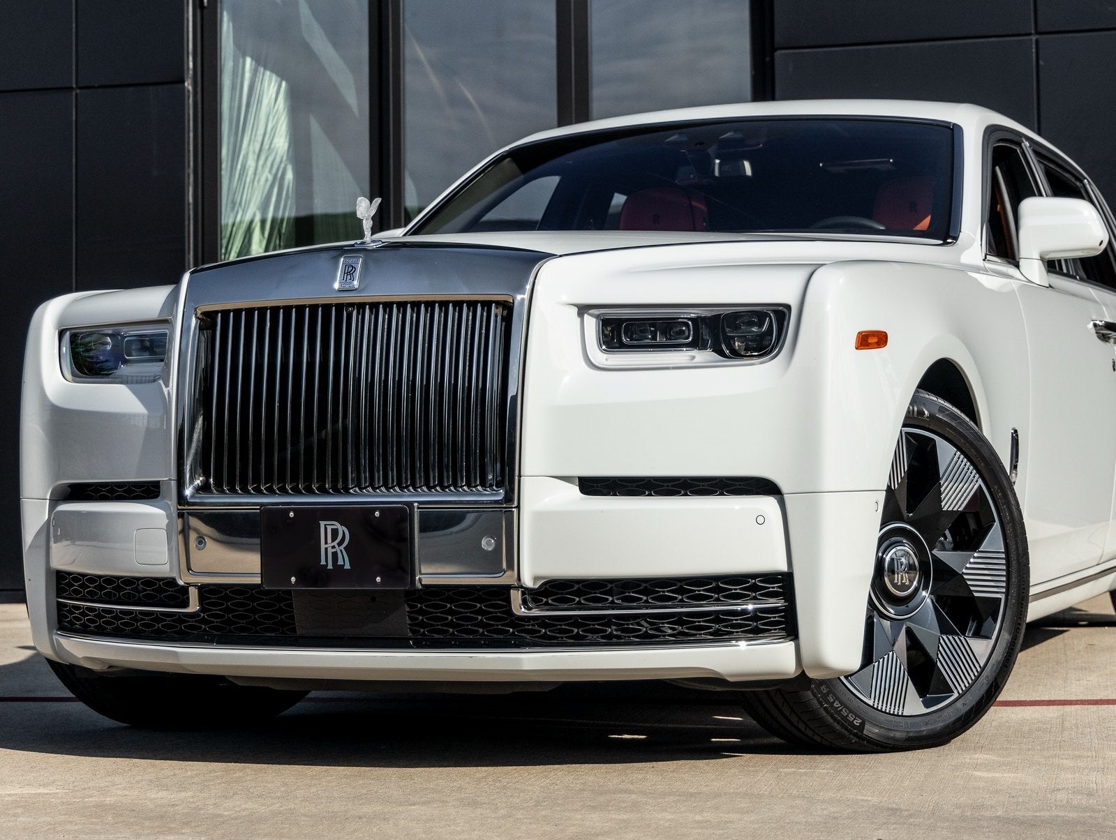 2022 Rolls-Royce Phantom Base