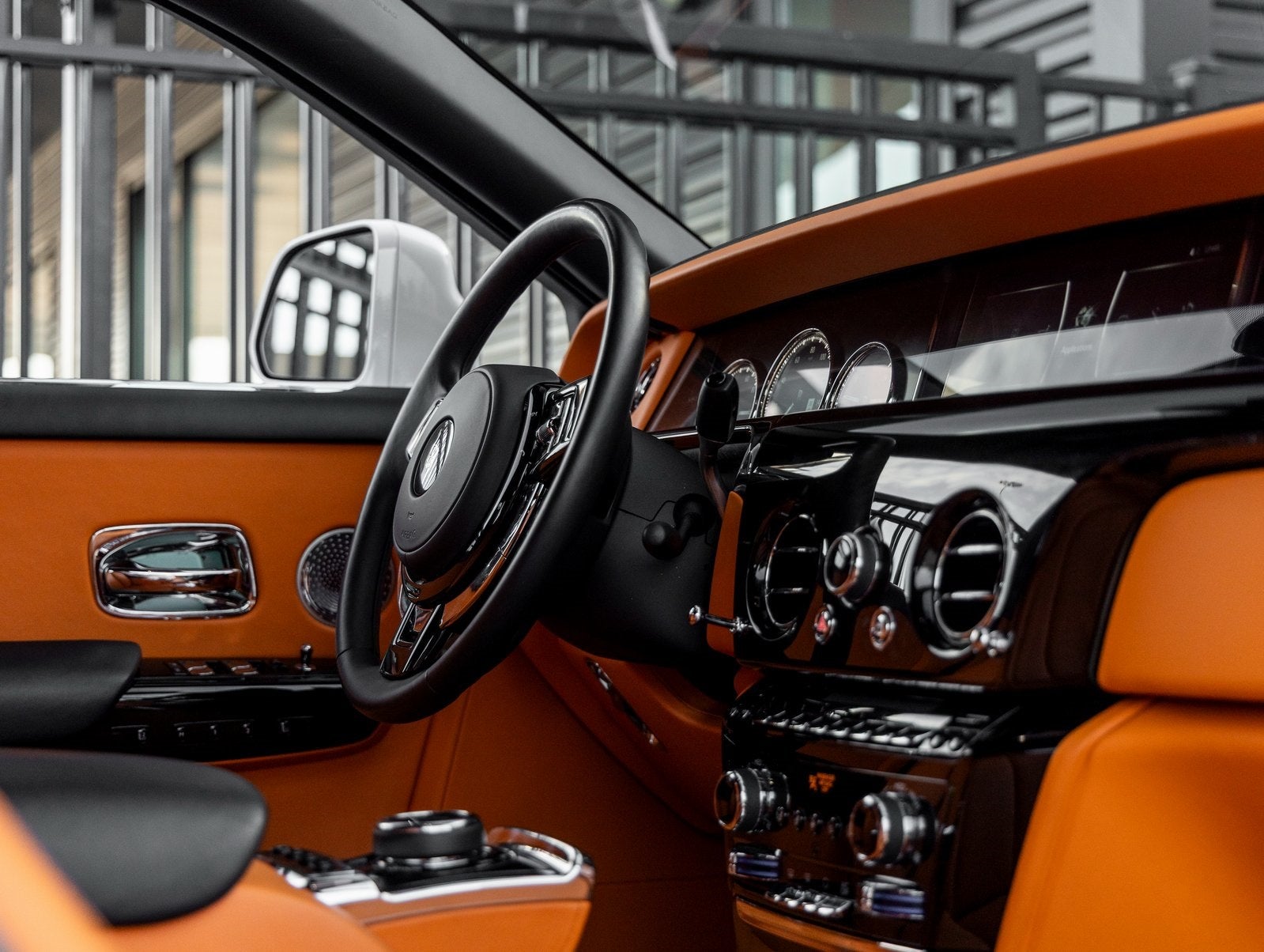 2022 Rolls-Royce Phantom Base