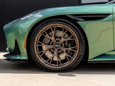 2025 Aston Martin DB12 Base