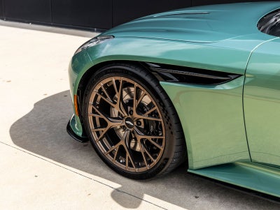2025 Aston Martin DB12 Base