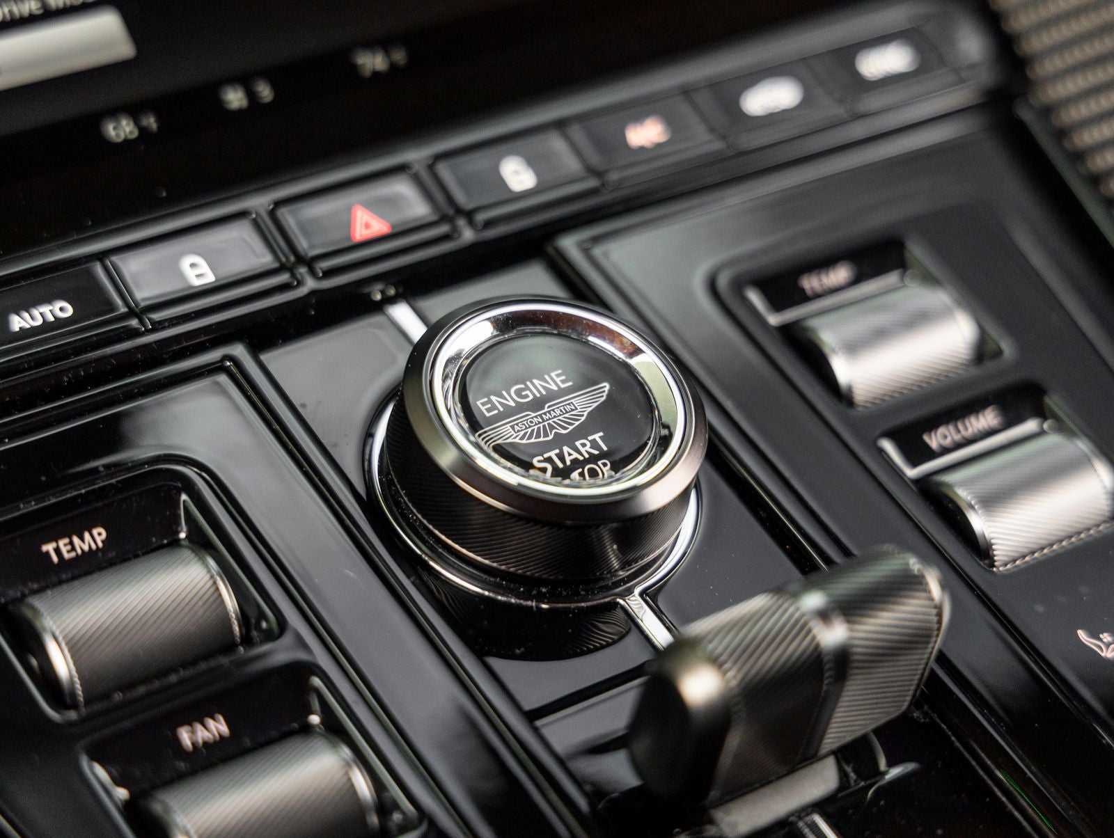 2025 Aston Martin DB12 Base