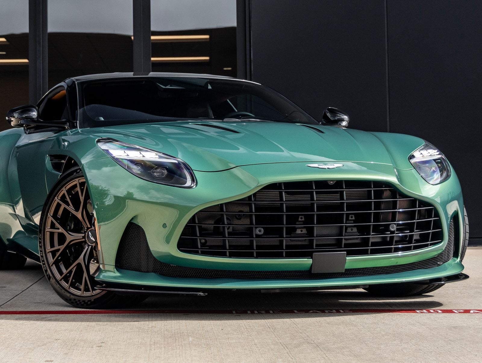 2025 Aston Martin DB12 Base