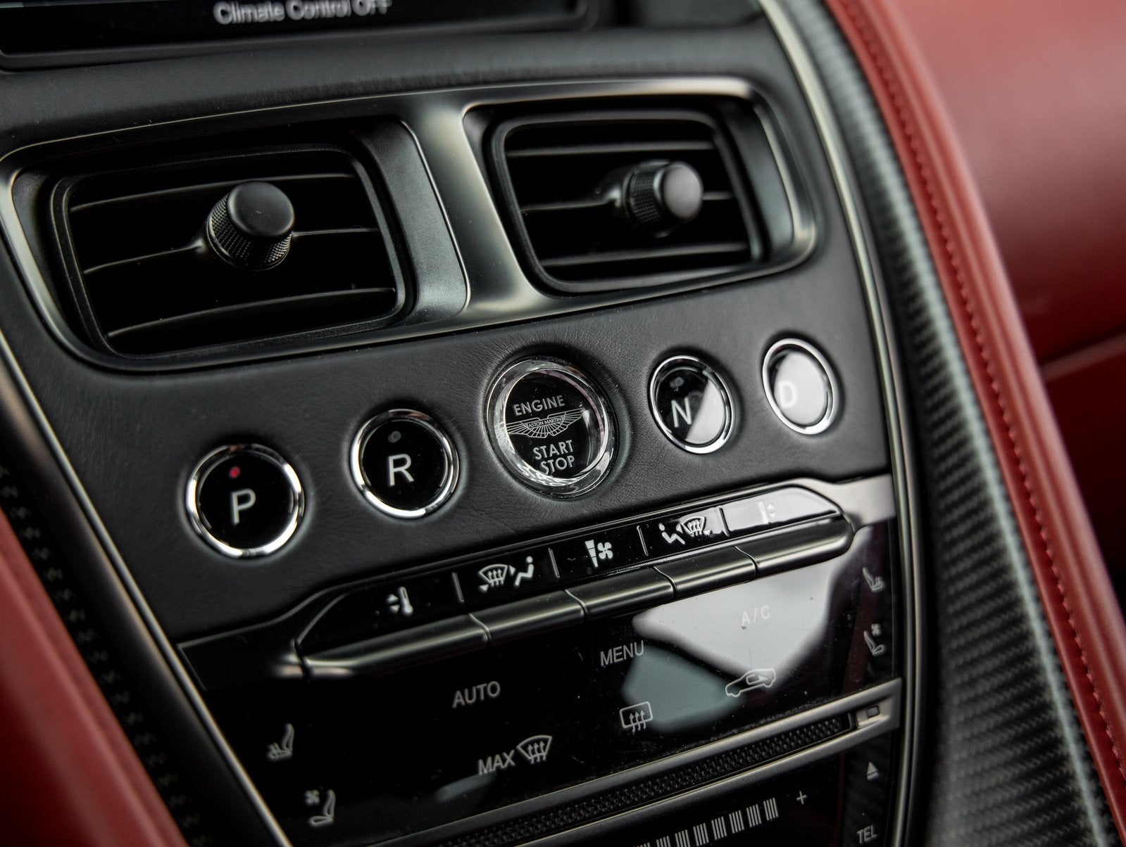 2019 Aston Martin DBS Superleggera