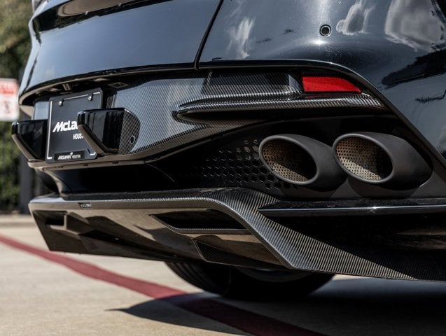 2022 Aston Martin DBS Superleggera