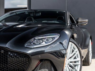 2022 Aston Martin DBS Superleggera