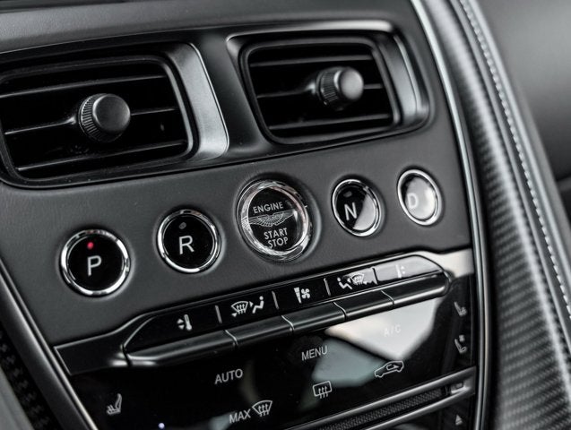 2022 Aston Martin DBS Superleggera