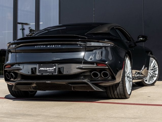 2022 Aston Martin DBS Superleggera