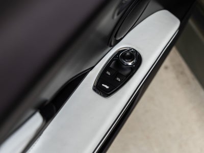 2023 Aston Martin DBS Volante