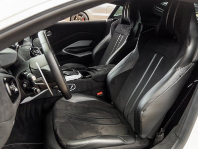 2019 Aston Martin Vantage Base