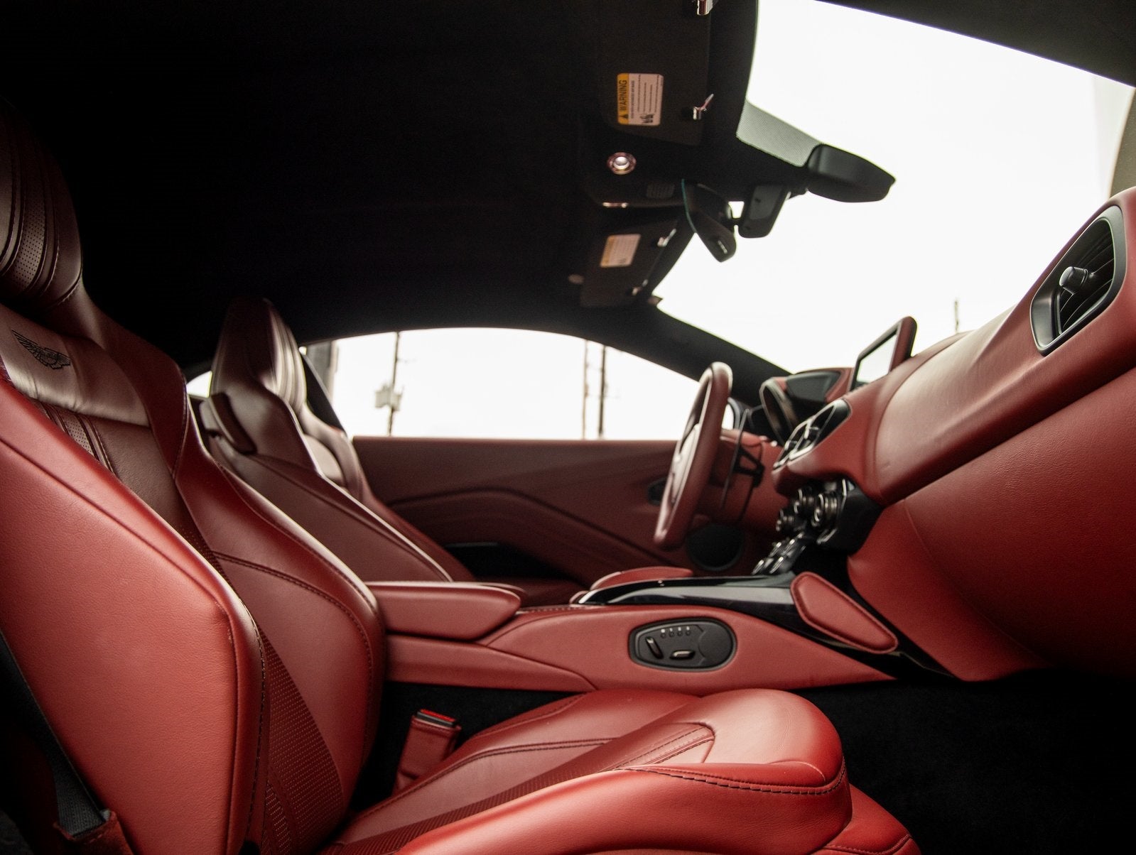 2020 Aston Martin Vantage Base