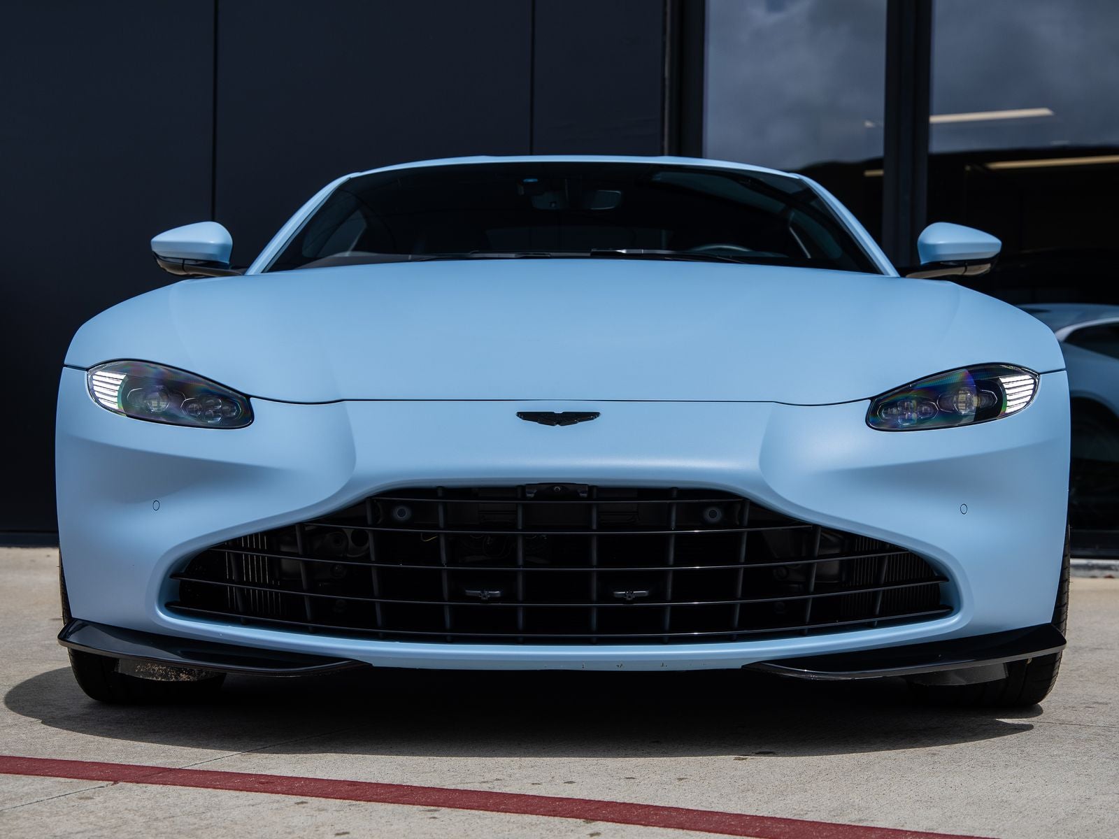 2022 Aston Martin Vantage Base
