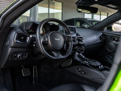 2022 Aston Martin Vantage Base