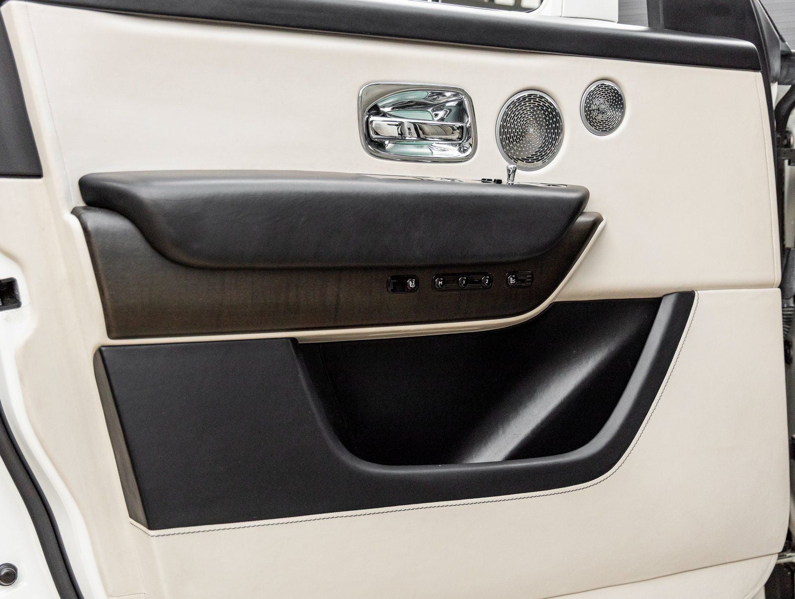 2019 Rolls-Royce Cullinan Base