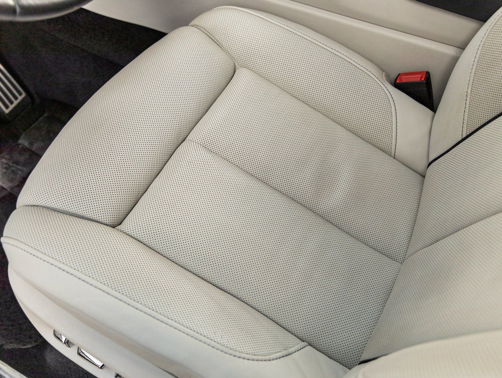 2019 Rolls-Royce Cullinan Base