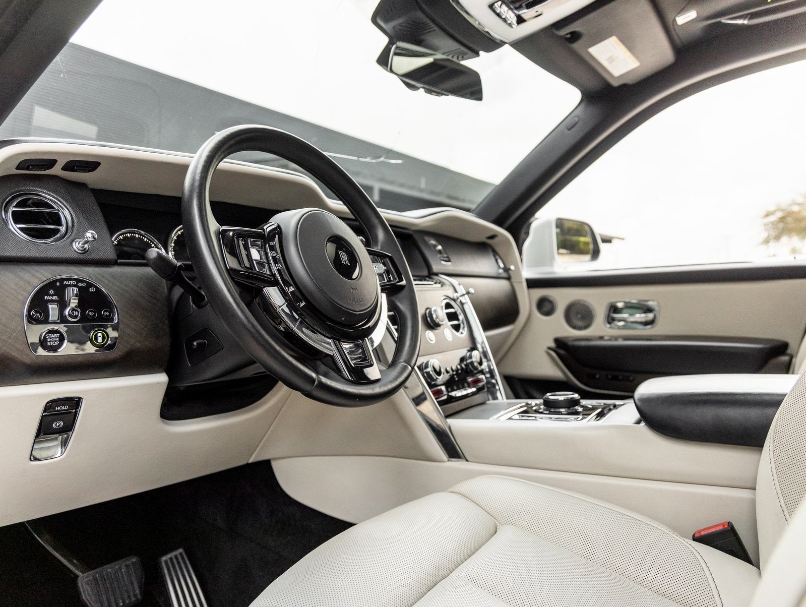 2019 Rolls-Royce Cullinan Base