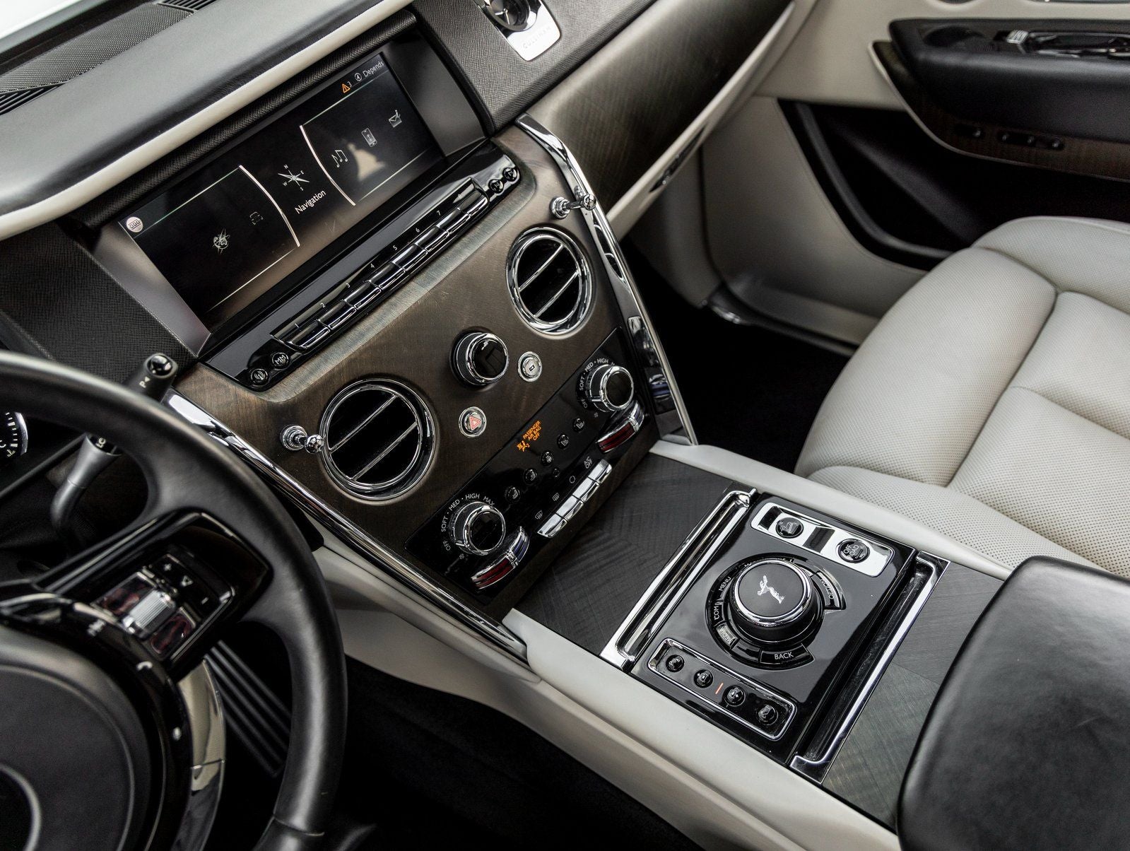 2019 Rolls-Royce Cullinan Base