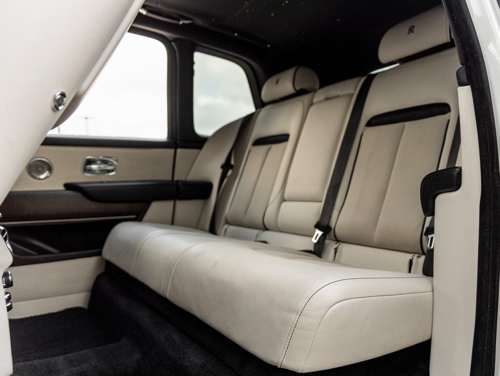 2019 Rolls-Royce Cullinan Base