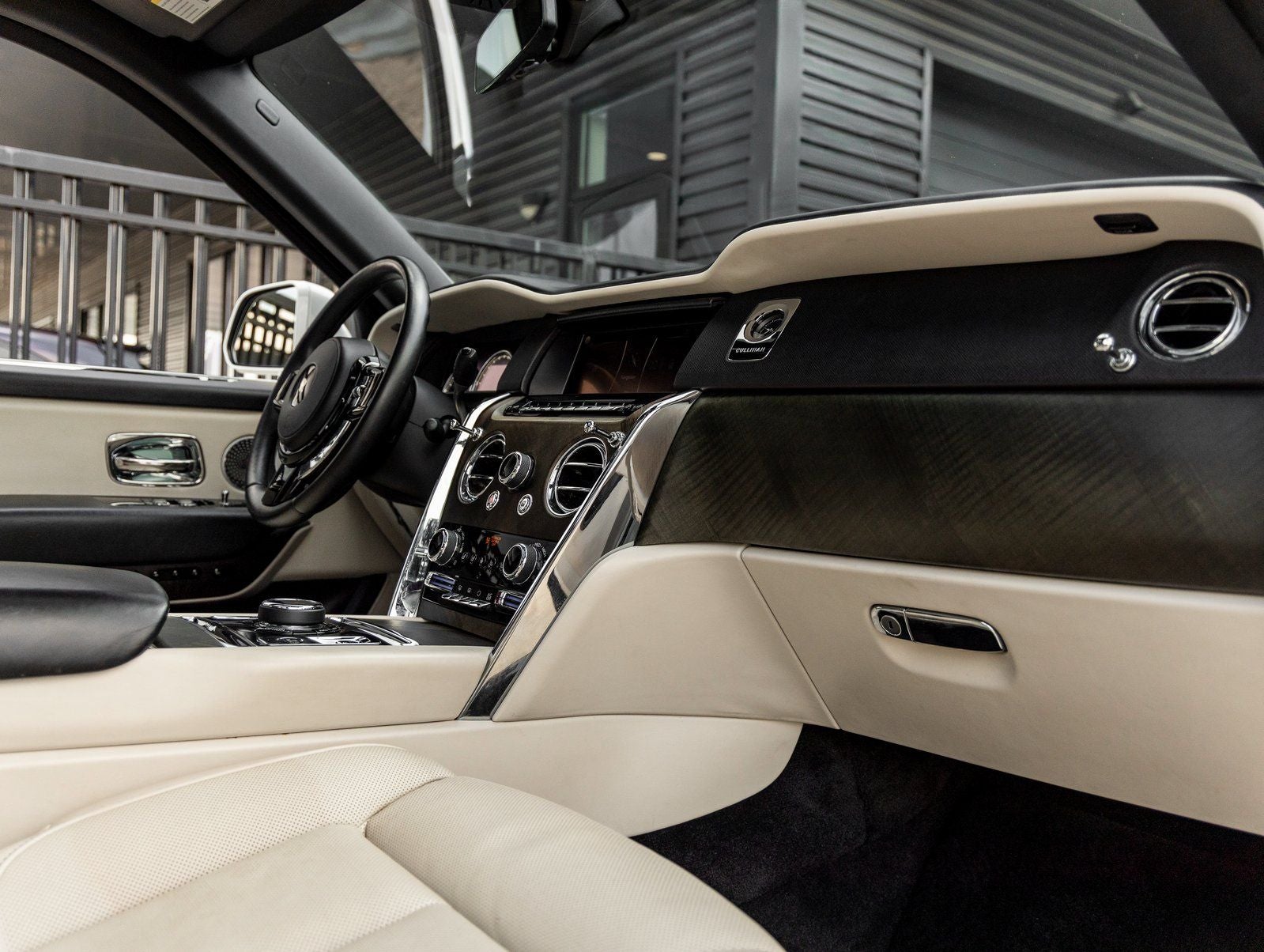 2019 Rolls-Royce Cullinan Base