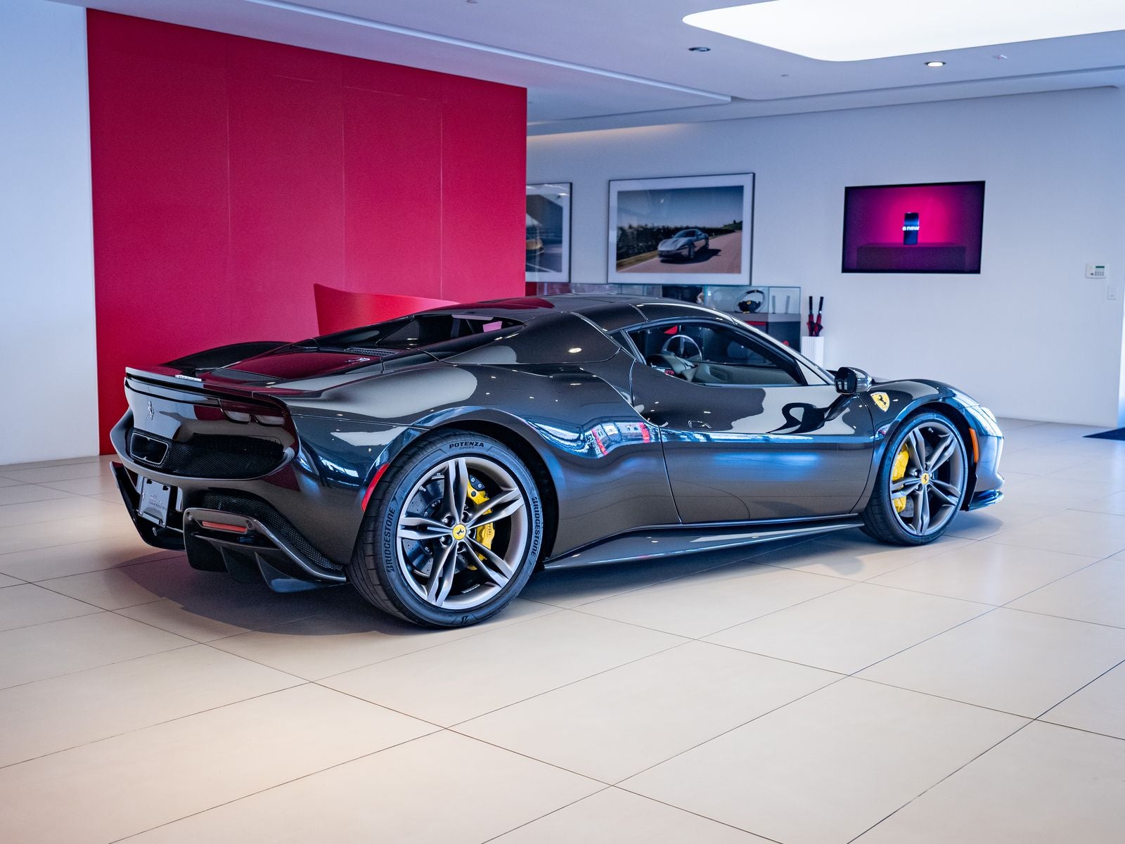 2025 Ferrari 296 GTS Base