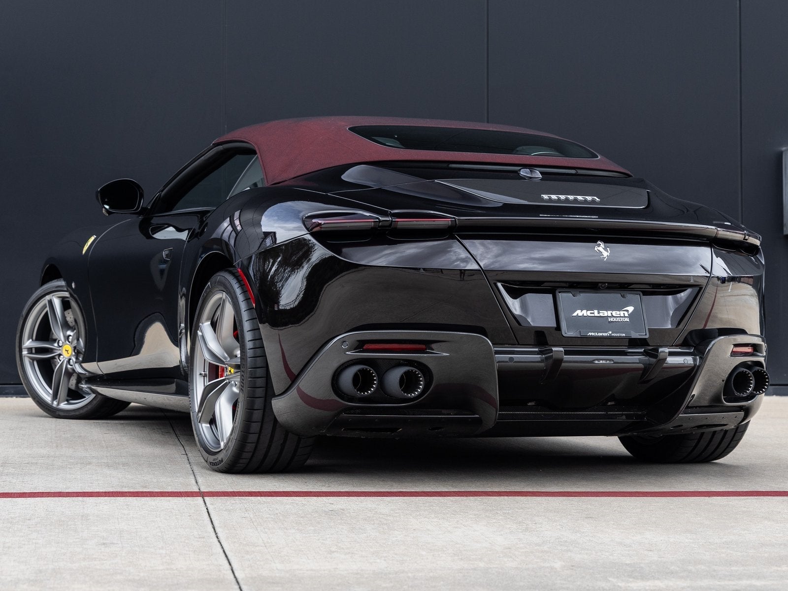 2024 Ferrari Roma Base