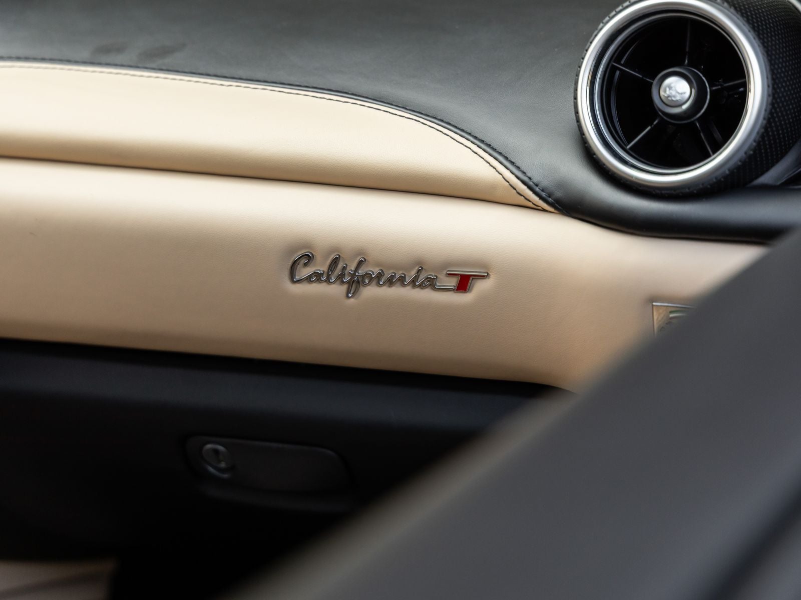 2015 Ferrari California T