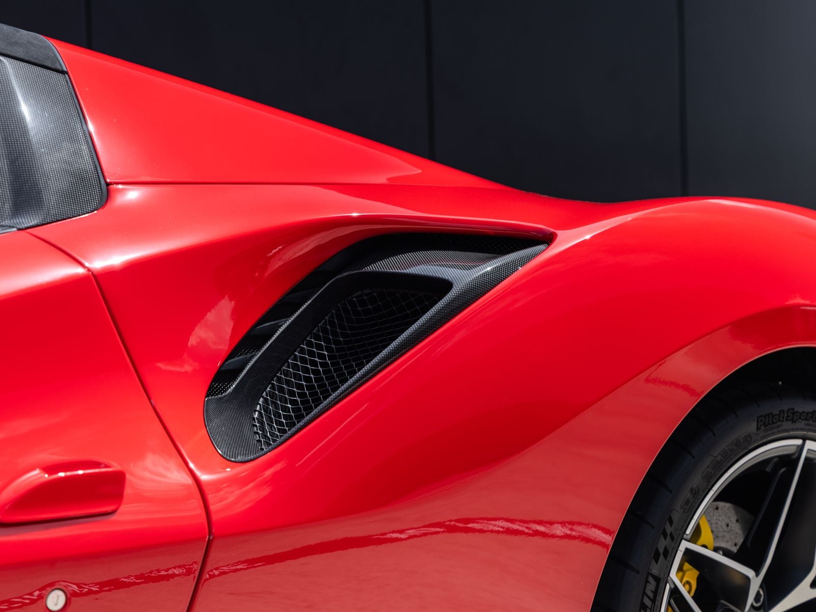 2020 Ferrari 488 Pista Base