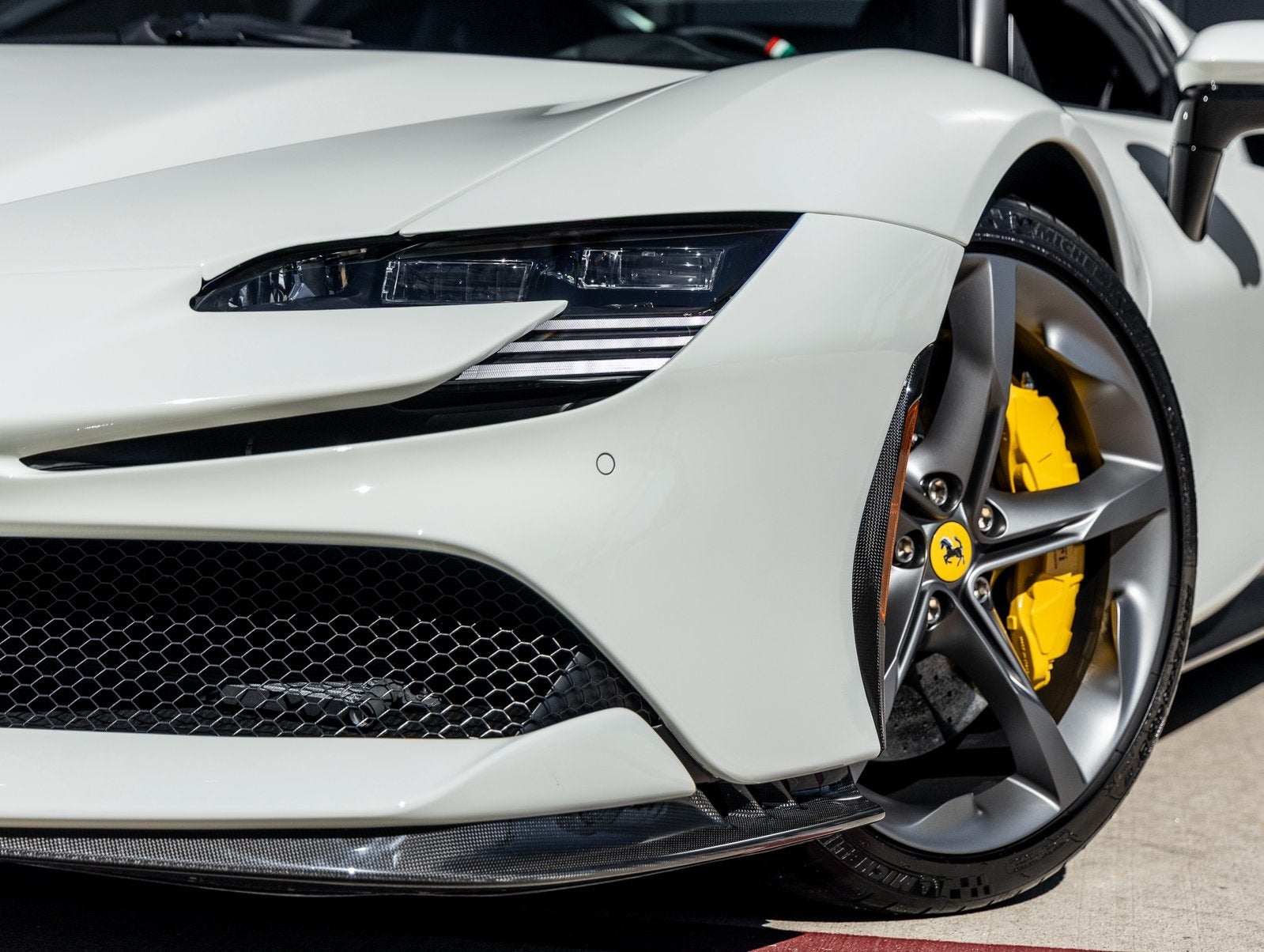 2023 Ferrari SF90 Stradale Base