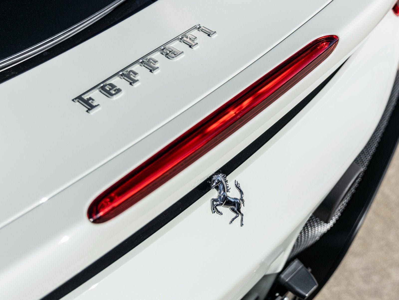 2023 Ferrari SF90 Stradale Base